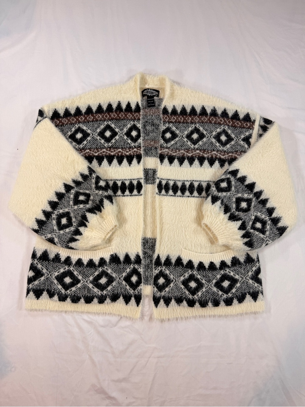 Oliver O Anthropologie Fuzzy Aztec Cardigan Cozy Fall Western. Size L
